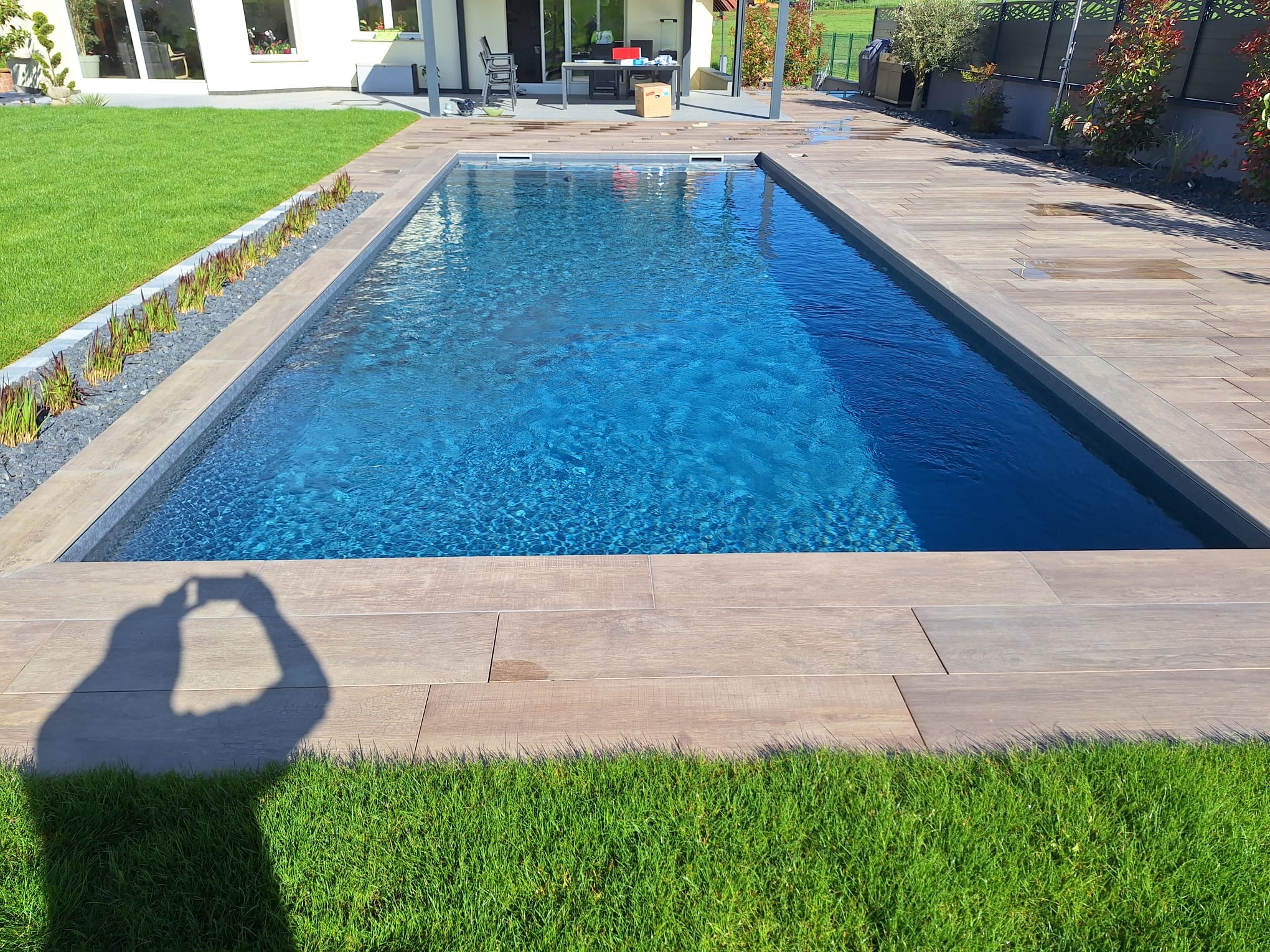 Piscine béton Saverne Bas-Rhin avec jardin - Piscines du Rhin